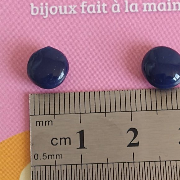 Handmade white polymer clay earrings. Boucles d'oreilles fait à la main - Picture 4 of 7